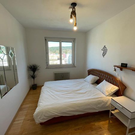 Spacious 3Bd Top Floor Flat Close To Lake 克拉根福 外观 照片